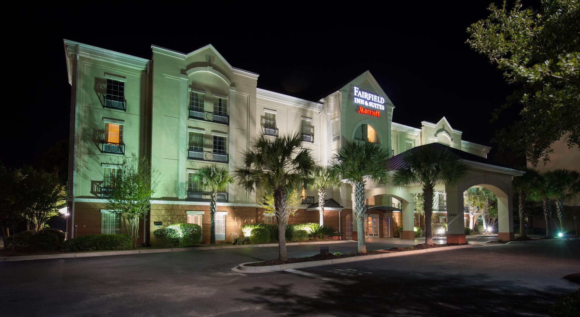 Fairfield Inn & Suites By Marriott Charleston North/Ashley Phosphate North Charleston Exterior photo