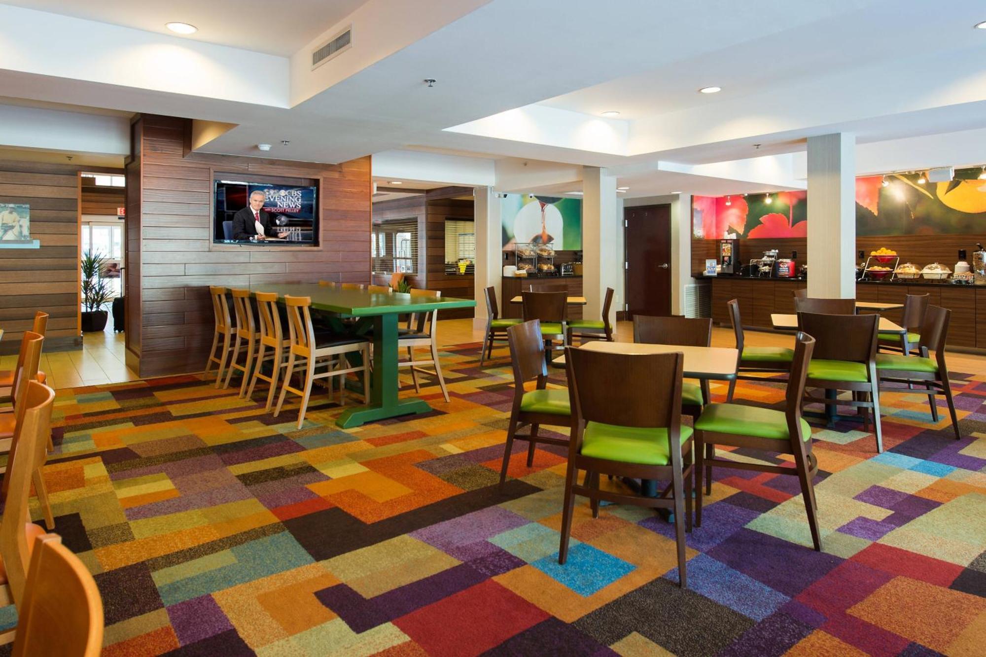 Fairfield Inn & Suites By Marriott Charleston North/Ashley Phosphate North Charleston Exterior photo